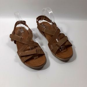 Earth Origins by Earth Henrietta Size 9W Brown Leather Sandals